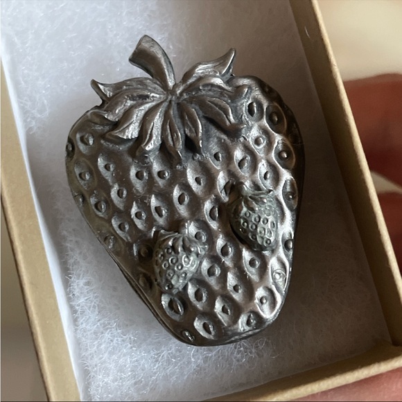 Torino Jewelry - Strawberry-Shaped Pewter Trinket Box Vintage Torino Jewelry Set - Silver Tone
